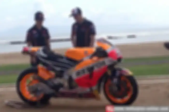 Ada alasan kuat kenapa launching Repsol Honda Team dibikin di Tanjung Beno, Bali, hari ini (1/2). Jelasnya launching Repsol Honda Team di Bali karena fans Indonesia.