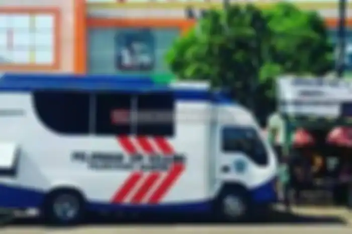 Bagi Anda yang akan melakukan perpanjangan berlakunya SIM A dan SIM C, untuk sementara tidak dapat dilakukan di SIM Outlet dan juga SIM Corner karena tutup sementara.