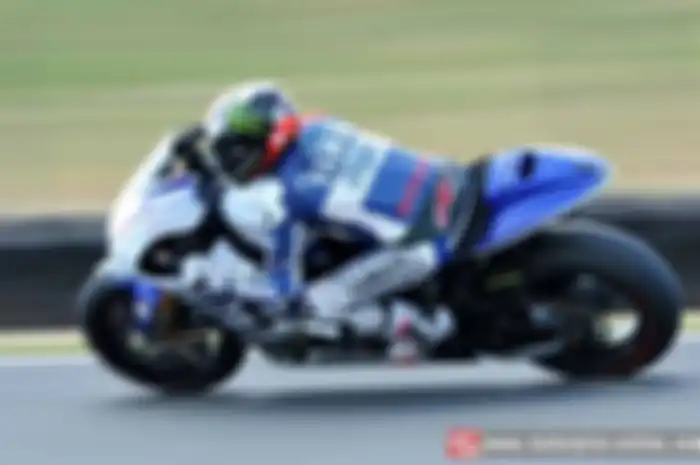 Sesi tes resmi pra musim MotoGP 2014 di Sirkuit Phillip Island, Australia hari kedua yaitu Selasa (4/3) masih dikuasai oleh Jorge Lorenzo. Dimana pembalap asal Spanyol itu meraih lap tercepat 1 menit 29.133 detik.