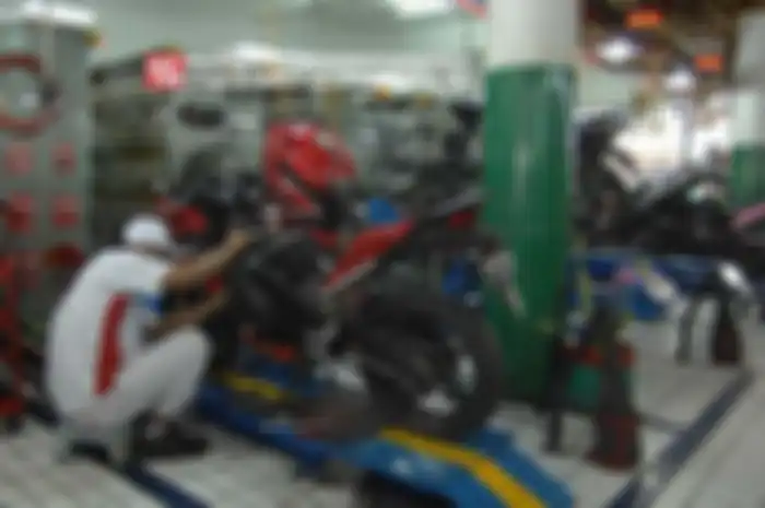Tahun ini dipastikan PT Mitra Pinasthika Mulia (MPM), main dealer Honda Jawa Timur, absen untuk membekali pemudik pulang kampung. Tahun sebelumnya MPM kasih fasilitas kawal mudik pakai bus dan truk untuk mengangkut pemudik di Jawa Timur. 2015 MPM Hon