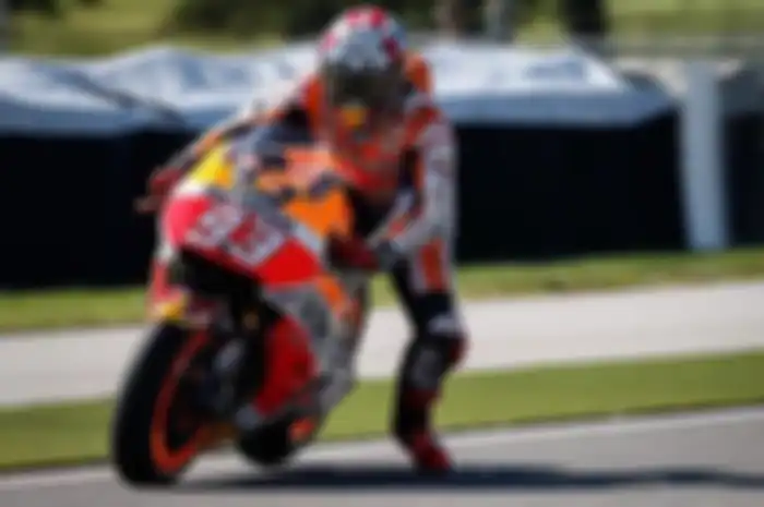 Marc Marquez masih tetap hati-hati di MotoGP Brno, Republik Ceko, Minggu ini (16/8). Alasannya, Marc Marquez kerja keras karena Brno Ceko bukan sirkuit favorit. Faktanya Juara Dunia MotoGP 2013 dan 2014 ini mencatat di sirkuit Brno Marc Juara ke-1