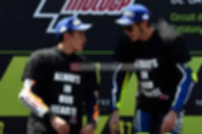 MotoGP sepertinya setelah MotoGP Catalunya, kemarin (5/6), perang dingin yang enak dicampur dengan es kelapa, eh puasa batal, maksudnya perang dingin  Marc Marquz dan Valentino Rossi bisa cair. Saat balapan selesai, Marc Marquez lebih dulu salaman un