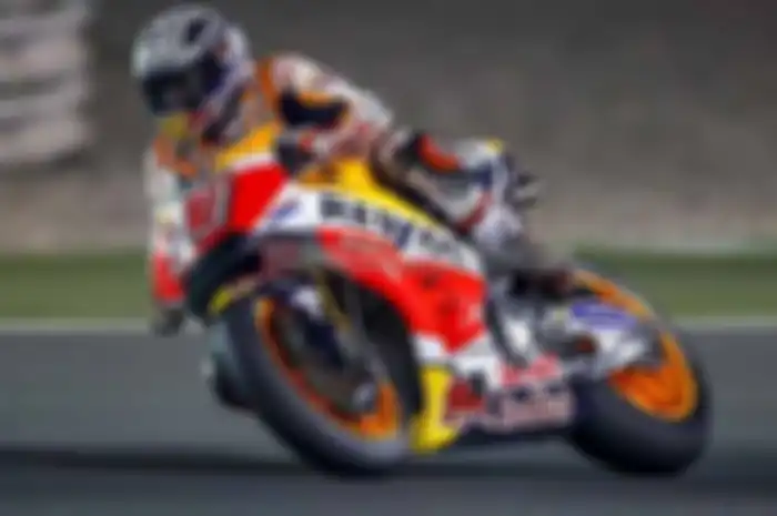 Juara bertahan Marc Marquez mengaku dirinya demam panggung jelang seri pembuka MotoGP yang dibuka di Sirkuit Losail, Qatar akhir pekan ini (26/3)