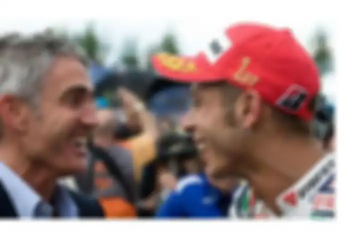 Kemarin di salah satu web berita balap motor Eropa, Mick Doohan buka mulut soal sikap Valentino Rossi tahun ini, terutama di seri MotoGP putaran terakhir, MotoGP Sepang dan Valencia. Juara Dunia GP500 lima kali ini rada kecewa dengan sikap Rossi sete