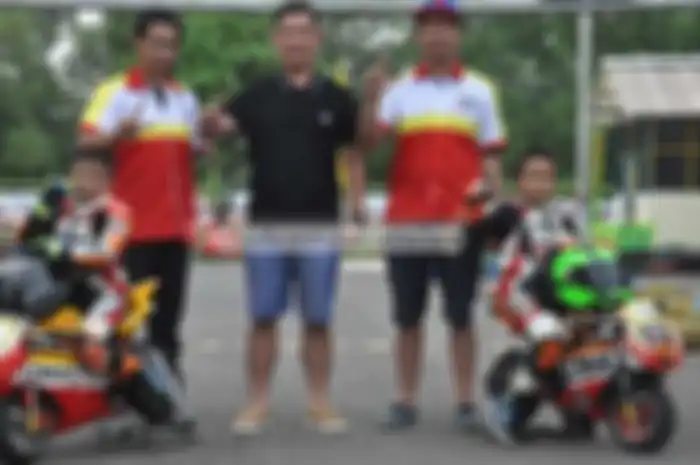 LENKA Indonesia, punya tim sendiri untuk ikutan di gelaran LENKA Antangin Junior MiniGP Cup Race 2016 yang diselenggarakan di Pitstop Karting, Pantai Indah Kapuk, Jakarta Utara, hari ini (13/11). LENKA Factory Racing Team akan balapan tingkat Asia da