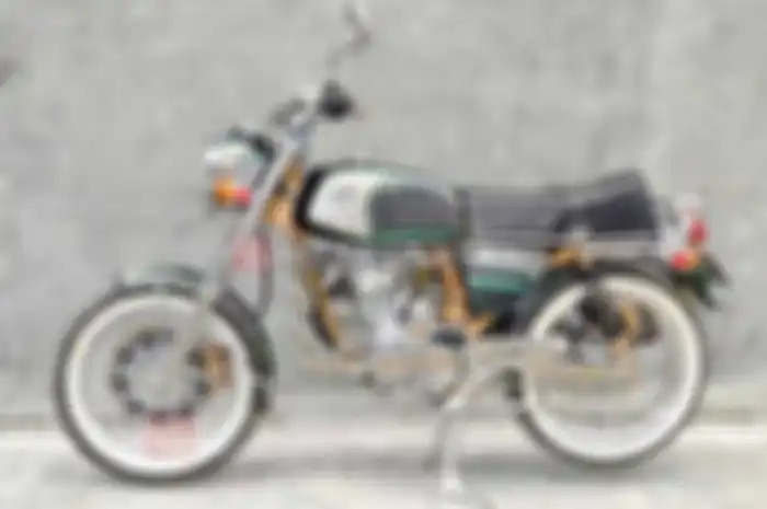 Ikut menyesuaikan dengan perkembangan zaman. Makanya, doi modifikasi Honda GL-Pro Neo Tech dengan tampilan yang lebih dinamis.