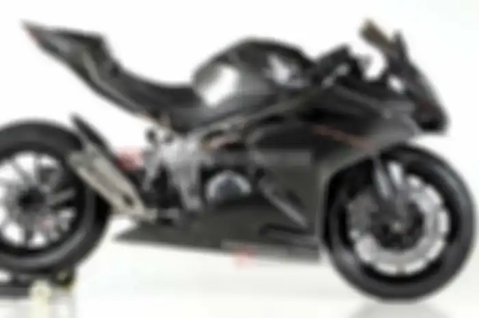 PT Astra Honda Motor (AHM) turut memeriahkan event Bursa Motor (BurTor) 2016, yang akan diselenggarakan di Parkir Timur, Gelora Bung Karno, Senayan, Jakarta Pusat (24-25/9). "AHM akan membawa modifikasi Honda CBR 250RR dua silinder hadir di BurTor 20
