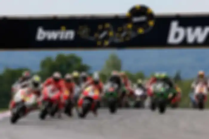 Masalah untuk seri ke-11 MotoGP Brno Ceko yang akan digelar 16 Agustus nanti. Resmi diumumkan dari pihak sirkuit Automotodrom Brno untuk pembelian tiket online MotoGP distop dulu tanpa waktu yang belum dipastikan. Dari sini kelihatan MotoGP Brno Ceko