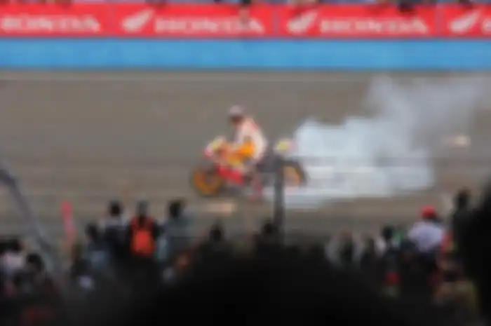 Dianggap gagal memenuhi standar kelayakan sirkuit, Dorna selaku organizer perhelatan MotoGP memutuskan Indonesia gagal menghelat ajang MotoGP di tahun 2017 mendatang