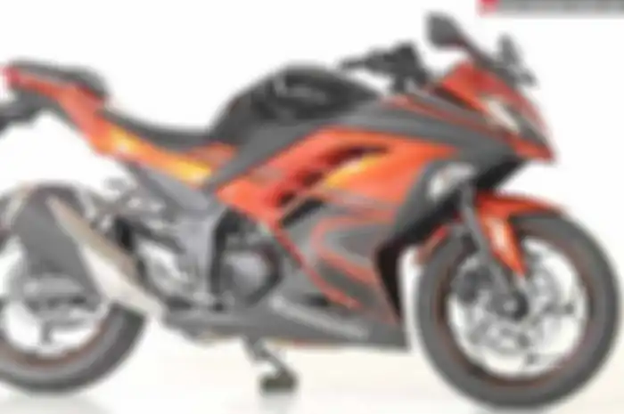Satu hal yang masih diyakini beberapa pembesutnya, sosok Kawasaki New Ninja 250 masih dianggap lebih ganteng dan mencirikan sosok motor sport sejati di kelas 250 cc 2 silinder segaris. Makanya peminatnya masih banyak.