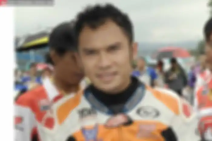 Hendriansyah, pembalap tim Alfa Gandasari R9, sepertinya akan kembali balik 150% ke dunia balap. Termasuk juga, Hendri akan sangat serius lagi mengembangkan produk balap yang berlabel Hendriansyah Racing Produk (HRP).