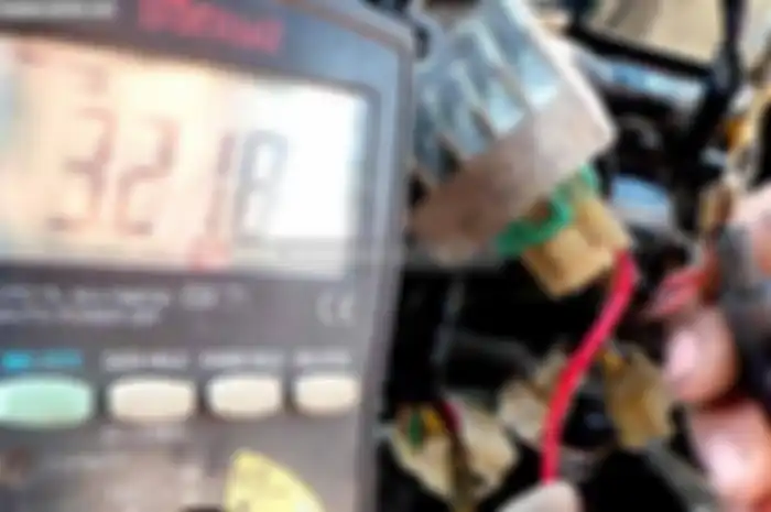 Cek kelistrikan sebelum jalan jauh sebagai persiapan mudik Lebaran tahun ini gampang tuh untuk motor brother masih standar.