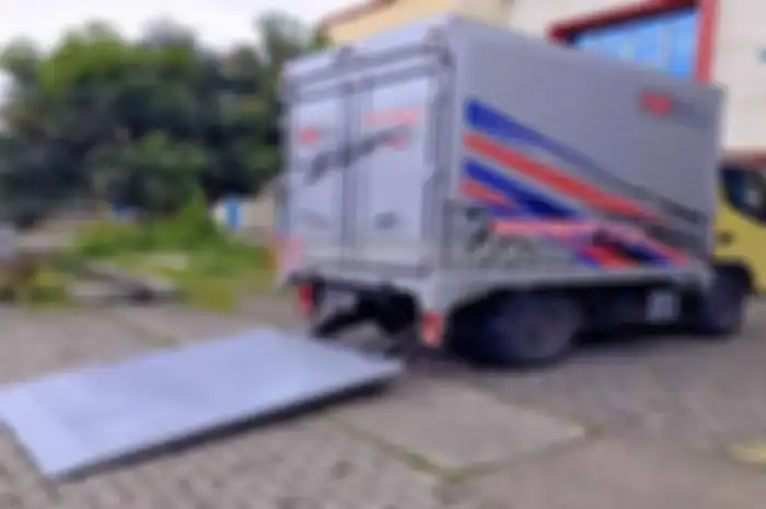 Inovasi baru dibikin oleh R9 Racing Generation, lewat R9 punya Dynotest Mobile. Jadi alat ukur power dan torsi ini, disimpan di dalam mobil yang bisa dibawa kemana-mana.