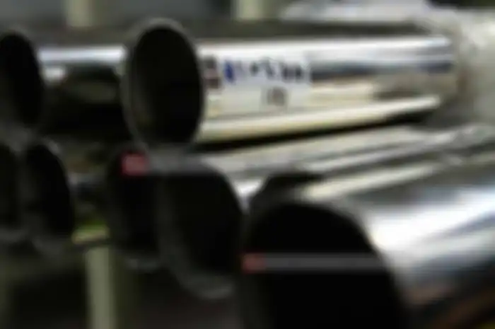 Berbeda dengan produsen knalpot R9 Racing Generation di Cikupa, Tanegrang. Mereka kini punya variasi ukuran yang lebih banyak lagi dan super unik. “Kami punya ukuran pipa yang tidak dipunyai produsen lain. Diameter pipanya ada yang ‘banci’. Diameter
