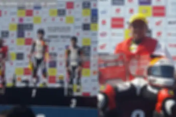 Drama menegangkan terjadi di lap-lap akhir kelas AP250 seri 2 dalam Asia Road Race Championship (ARRC) di sirkuit Chang Buriram, Thailand, Sabtu (14/4) ini.