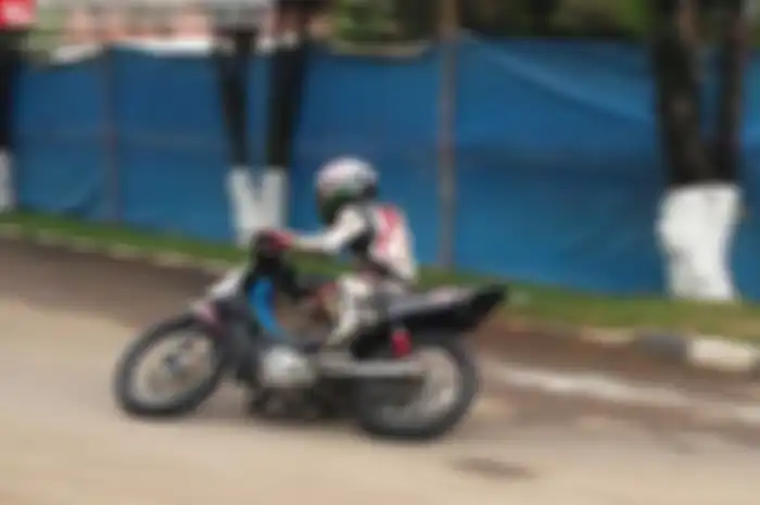 Event Bupati Cup POC Open Road Race 2016 diselenggarakan hari ini (14/8) di sirkuit Puwarkarta yang punya karakter high speed. Pun begitu karena sirkuit yang terletak di kabupaten Sadang, Purwakarta ini dominannya trek lurus yang panjang