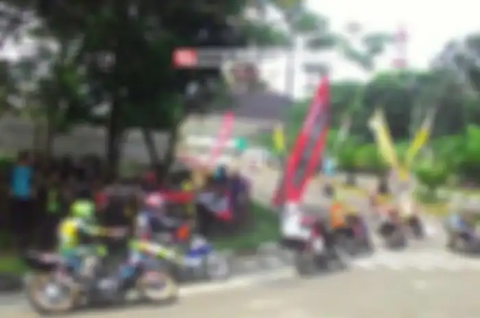 Hari ini (17/4) sebanyak 262 starter pagi ini berlaga di sirkuit KP3B, Curug, Serang, Banten untuk mengikuti gelaran 100% Kejurda Banten Race Championship 2016. Mayoritas starter berasal dari kawasan Banten, Jakarta, Bekasi, dan sekitarnya