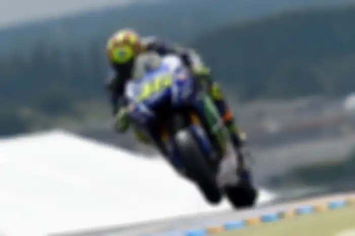 Valentino Rossi minta maaf sudah menyalip Marc Marquez pada seri ke-5 MotoGP yang berlangsung di sikuit Le Mans, Prancis, Minggu lalu (17/5). Pasalnya, dari pengakuan Rossi manuver yang dilakukannya untuk menyalip Marquez tidak sengaja.
