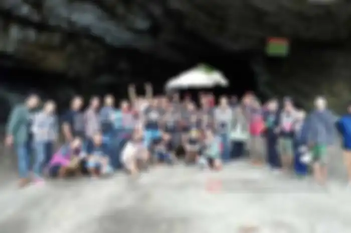 Begini cara Scooter Fans Club (SFaC) Purwokerto melepas jenuh akan aktifitas sehari-sehari. Turing pendek rute Purwokerto menuju pantai Karang Bolong, Kebumen, Jawa Tengah ditempuh beberapa member SFaC (29/1) lalu. Bertajuk SFaCtudy Tour para penyemp