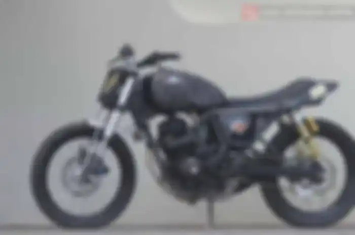 Biasanya ubahan modifikasi untuk stunt rider (SR), lebih mendekat pada ubahan Street Fighter (SF). Namun berbeda dengan Ody Raditya Setiawan asal Kota Mendoan, Purwokerto, Jawa Tengah.