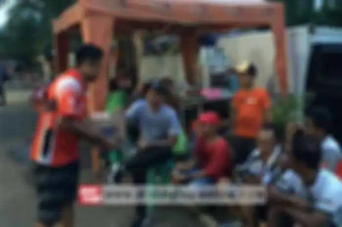Berita duka datang dari tim balap Kheevalindo Waloja KYB IRC KYT, sang mekanik Triyanto meninggal dunia akibat kecelakaan lalu lintas, di tol Cipali, Jawa Barat, subuh dini hari (14/4). Triyanto wafat di lokasi kejadian sekitar pukul 2