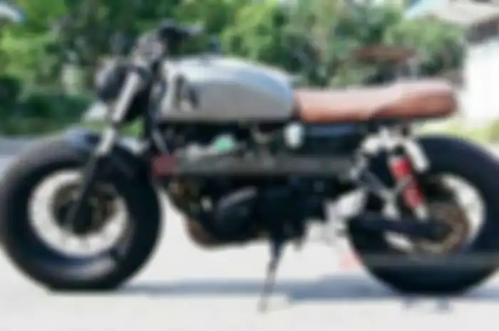 Untuk mengejar tampilan sesuai konsep, tangki yang jadi bagian bodi Suzuki Bandit dibuat hand made. Tangki hand made American