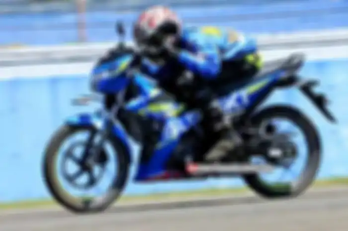 Kali ini, tim MOTOR Plus ikut jadi peserta tantangan Suzuki Indomobile Sales untuk ngegas 201 meter Suzuki Satria F-150 injeksi. Tantangan ini digelas di Sentul International Circuit (SIC), Bogor Jawa Barat. Hasilnya drag 201 meter pakai Suzuki Satri