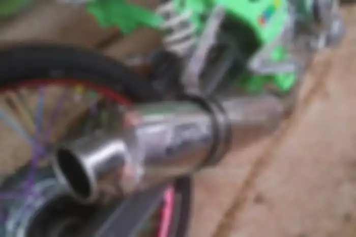 Untuk memaksimalkan kinerja pengapian, CDI bawaan digantikan dengan keluaran APItech yang disandingkan dengan koil YZ. “Ini untuk mengimbangi suplai bahan bakar yang dibuat lumayan deras setelah bore up stroke up. Makanya kualitas pengapian harus iku