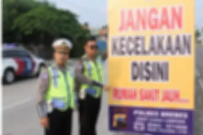 Biker yang mau jalan jauh untuk pulang kampung harus sadar alias ngeh sama titik rawan kecelakaan. Supaya tetap sehat walafiat sampai kampung halaman, perhatikan lokasi kecelakaan. Nah, enaknya tahun ini  titik rawan kecelakaan di jalur mudik 2015 di