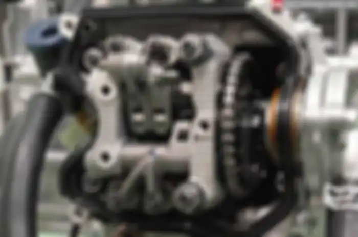 Kehadiran Yamaha NMAX dengan teknologi katup variable berjuluk Variable Valve Actuation (VVA), cukup bikin geger dunia persilatan sepeda motor. Apalagi, penerapan teknologi klep variabel di Yamaha NMAX yang ber-cc masih 150 cc terbukti