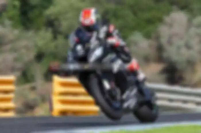 Tes gabungan antara tim MotoGP dan WSBK kembali berlanjut di Sirkuit Jerez, Spanyol Kemarin (24/11). Tes ini diikuti mayoritas tim-tim MotoGP dan WSBK untuk persiapan musim 2017 mendatang. Hasil tes Jerez motor WSBK kalahkan Yamaha YZR-M1 Valentino R
