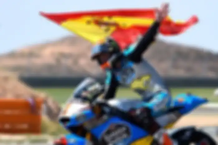 Kemarin (1/10) resmi sudah nasib Scott Redding di tim Marc VDS untuk MotoGP tahun depan. Keputusan tim akhirnya Tito Rabat tendang Scott Redding untuk MotoGP 2016. Maksud Tito Rabat tendang Scott Redding untuk MotoGP 2016,