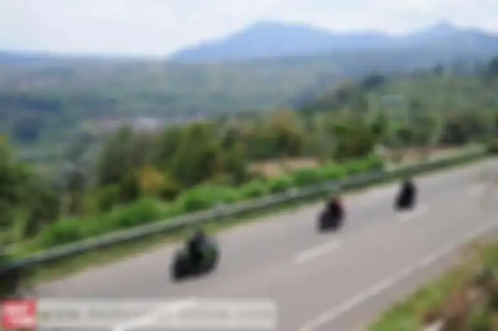 Yups, hari ke-5 tim Uji Performa Pertamax Plus 3.000 Km menuju Ponorogo-Jogja. Hari ke-5 tim Uji Performa Pertamax Plus 3.000 Km menuju Ponorogo-Jogja dengan jarak tempuh 345 km. Uji Performa Pertamax Plus 3.000