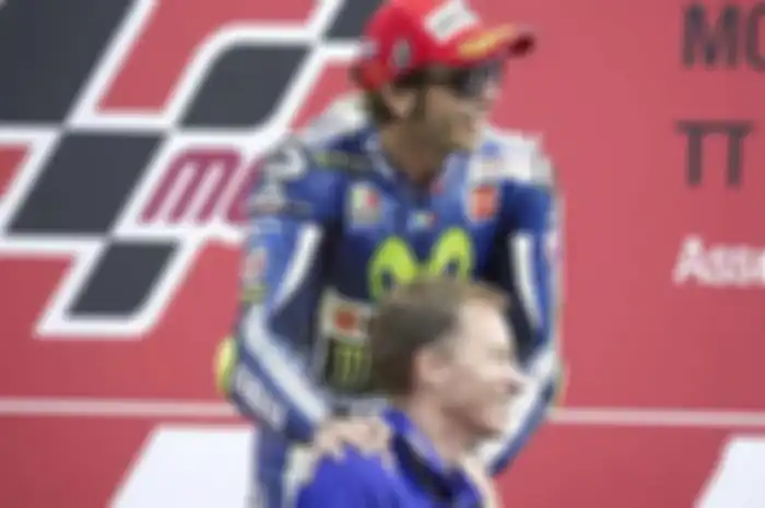 Ini mungkin yang ditunggu-tunggu, pernyataan langsung pihak Yamaha Factory Racing setelah berakhirnya MotoGP Valencia, Minggu lalu (8/11). Pihak Yamaha Factory Racing minta stop kontroversi Juara Dunia MotoGP 2015