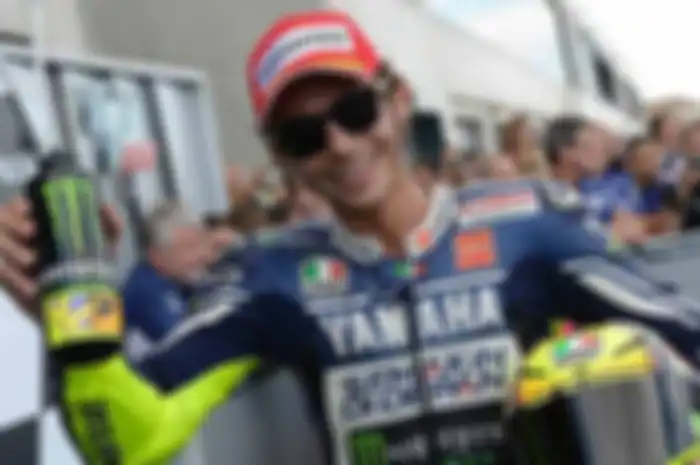 Tahun depan memang akan menjadi penentuan bagi Valentino Rossi di ajang balap MotoGP. Namun itu berarti ia tidak akan melakukan berbagai hal seperti ikut di ajang balap mobil lagi.