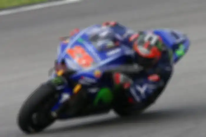 Pembalap Movistar Yamaha, Maverick Vinales mempertajam catatan waktunya di latihan bebas kedua MotoGP Argentina.