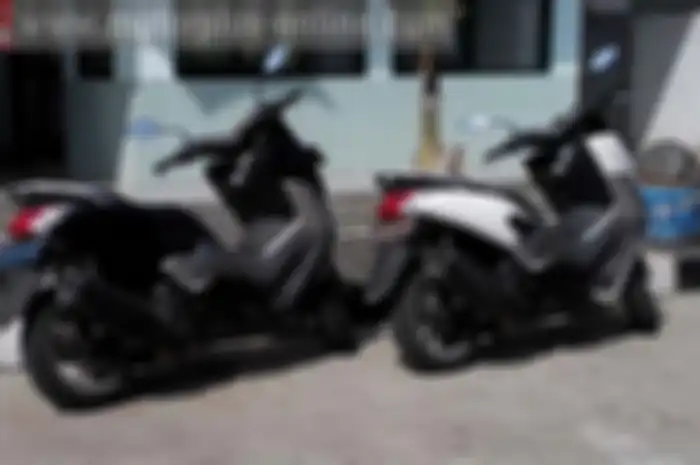Hari ini (22/6) sebelum berbuka puasa waktu Jakarta PT Yamaha Indonesia Motor Mfg (YIMM) memperkenalkan Yamaha NMax Non ABS. Yamaha NMax Non ABS launching di Jakarta Fair