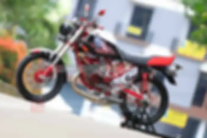 Waduh.. serem amat judulnya. Eitss.. jangan underestimate dulu bor! Judul di atas memang konsep modifikasi Yamaha RX-King milik Imam Muhammad Azmi asal Bekasi, Jawa Barat