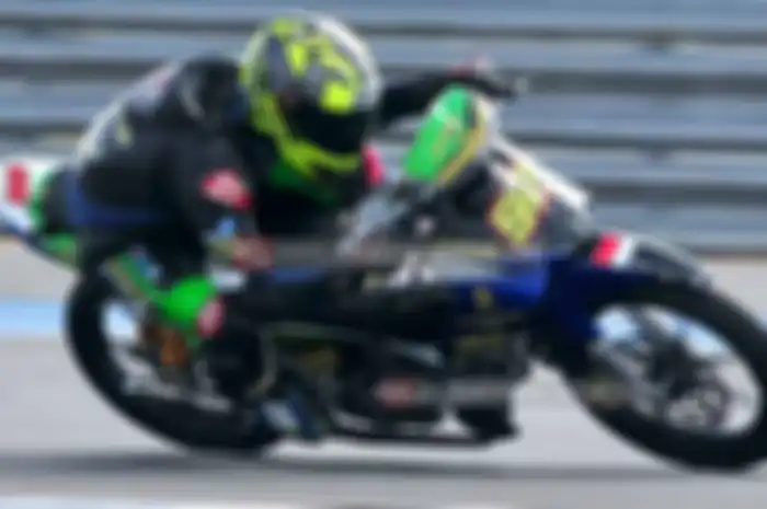 Rider asal Yogyakarta, Florianus Roy, berhasil raih dobel podium di seri pamungkas Asia Road Racing Championship (ARRC) di Buriram, Thailand (3-4/12) kemarin. Roy yang memperkuat tim BKMS TPK48 Sidrap MRTkalbar WJ72 Ardians UMA Racing, mampu raih dua