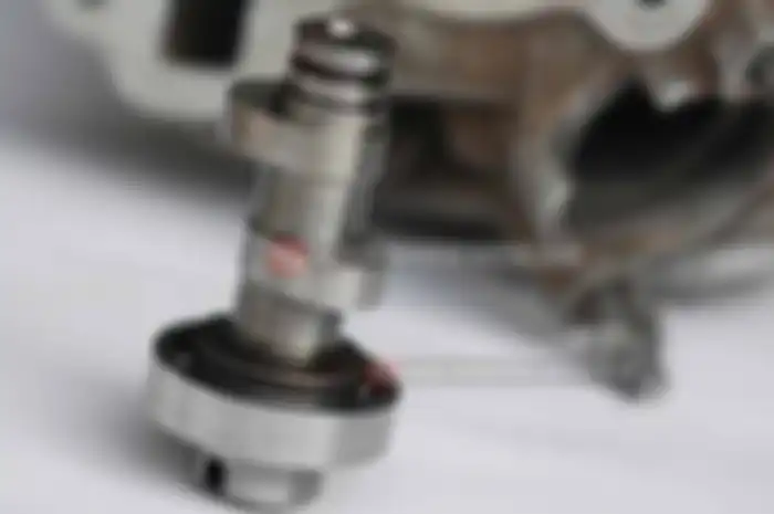 Sony Dwi Kuncoro pebulu tangkis nasional bikin Yamaha Nouvo untuk drag bike. Motor ini juga sering naik podium. Buat yang penasaran, nih modif mesin Yamaha Nouvo punya peraih medali Olimpiade.