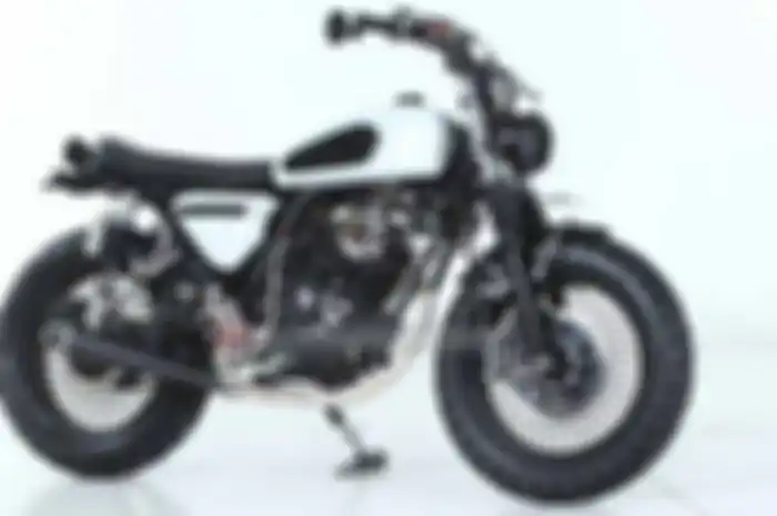 Di Batam ada bengkel yang memajang motor modifikasi. Modifikasinya Yamaha Scorpio dengan desain japs style bobber jadi