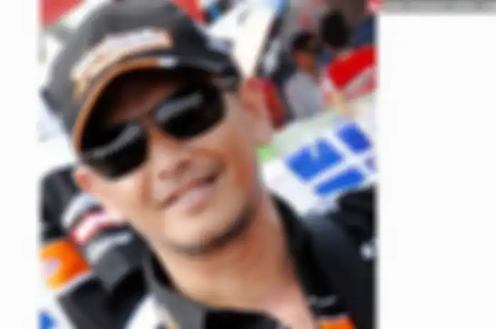 Asep Hendro Racing Sport (AHRS) semakin serius dengan balapan lurus. Tahun lalu AHRS jadi sponsor dan OC (Orginizing Commite) untuk balapan drag di kawasan Jawa Tengah. Tapi, tahun ini AHRS akan bikin drag bike di beberapa kota.