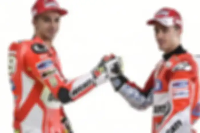 Perselisihan diantara pembalap nampaknya menjadi hal yang wajar. Kali ini, adu mulut antara Andrea Iannone dan Andrea Dovizioso kembali memanas. Iannone membalas komentar Dovizioso ke media Italia yang menyebut Iannone bukanlah rekan satu tim yang ba