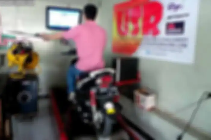 Buat yang bingung cari kem Yamaha Mio J buat upgrade pacuan, bisa lirik kem Yamaha Jupiter Z1. “Walaupun hasilnya tidak terlalu signifikan. Tapi, peningkatan akselerasinya lumayan berasa. Terutama di putaran tengah ke atas,” yakin Ari, Kepala Mekanik