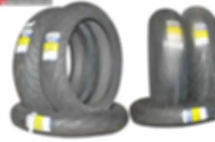 Michelin pilihan ban motor sport dengan menyediakan beberapa varian ban lebar Pilot Street Radial. Michelin pilihan ban motor sport dengan ukuran 17 dan perbandingan  120/70, 150/60, dan 160