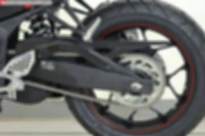 Namun agar bisa memenuhi konsep superbike yang bisa nyaman dipakai harian, “Pulley penggerak butterfly pada throttle body dirancang agak lonjong.