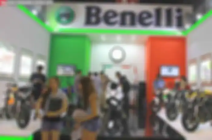 Benelli misalnya. pabrikan motor asal Italia ini memajang seluruh line up  motor andalannya. Mulai dari kapasitas mesin besar sampai kecil. Diantaranya, BN600, Python 200, Cafe Racer 1131, Tre K 1131, Caferano 150, dan Zafferano 250.