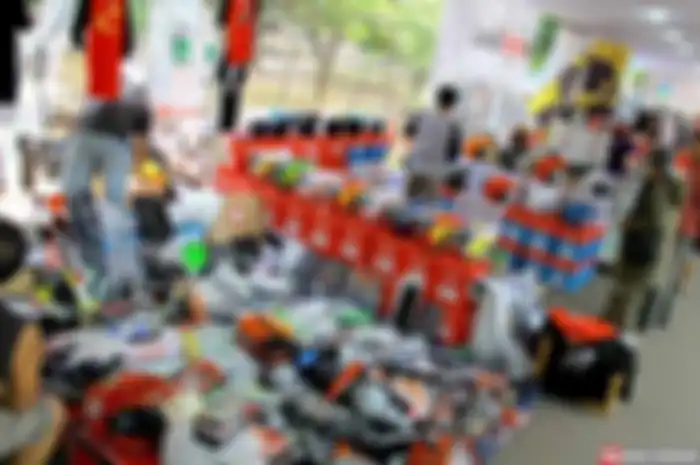 Menu utama dari Burtor 2015 lapak, bursa variasi, dan spare part motor harga miring bro. Di zona lapak, bursa variasi, dan spare part motor harga miring ini bakal diisi pedagang spare-part serta variasi roda dua. Kebutuhan