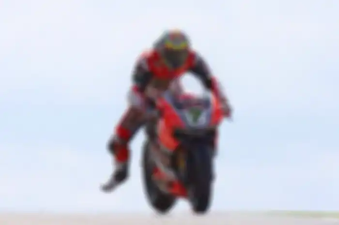 Chaz Davies mampu tampil sempurna di ajang World Superbike race 1 di Sirkuit Motorland Aragon, Spanyol (2/4). Racer asal Inggris yang mebesut Ducati dari tim Aruba.it i