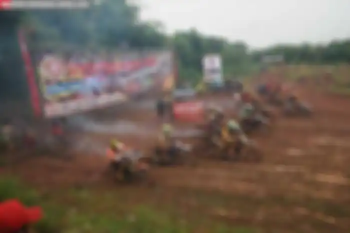 Grasstrack enggak cuma stop untuk balapan nasional. Tapi, ada usaha dari PP IMI untuk memasukannya jadi salah satu cabang olahraga di PON XVI. PON XVI akan digelar di Jawa Barat tahun 2016. Artinya, balapan cakar tanah motor massal ini akan jadi caba